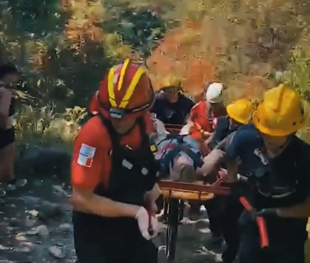 Mujer herida en Calamuchita fue rescatada a pie tras sufrir una caída en terreno escarpado | Córdoba