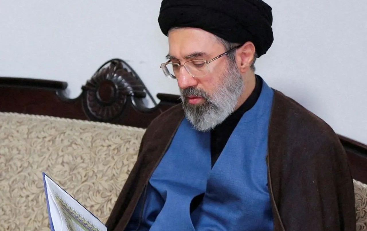 Primer mensaje del nuevo líder supremo de Irán: Mojtaba Jamenei ratifica el cierre del Estrecho de Ormuz | Internacionales