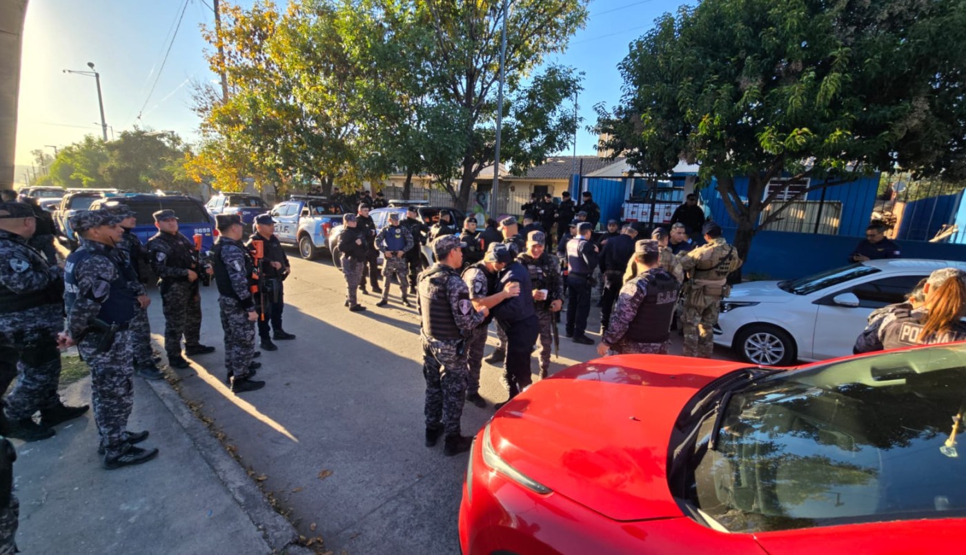 Fuerte operativo policial en Bajo Pueyrredón tras la muerte de Orihuela y tres policías heridos | Córdoba