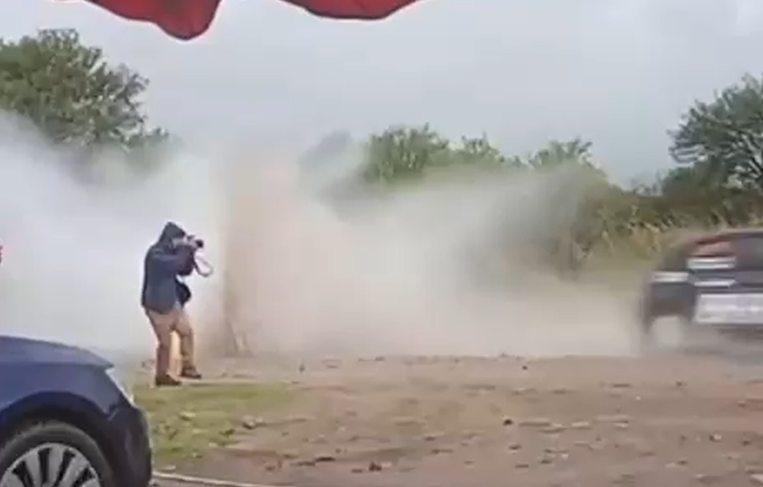 Un camarógrafo resultó herido de un piedrazo durante el Rally en Villa Dolores | Deportes
