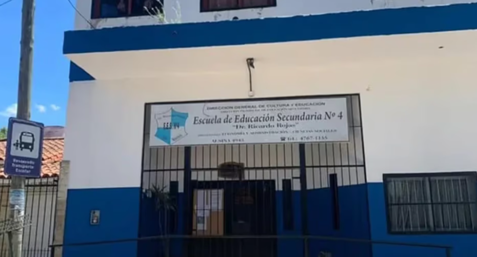 Violencia escolar: una alumna apuñaló a un compañero frente a una escuela de San Martín | Actualidad