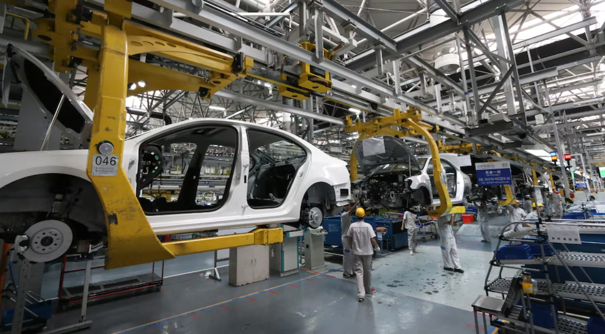 La actividad económica cayó 2,6% en febrero y cortó dos meses consecutivos de suba | Política y economía