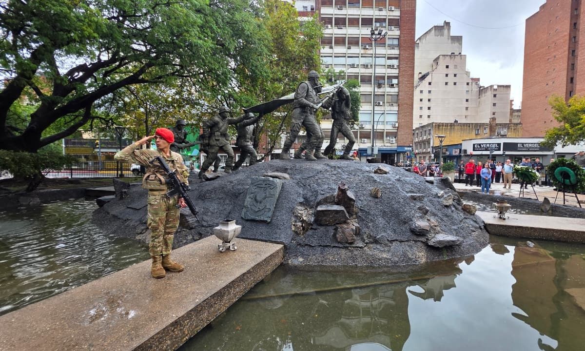 Malvinas: Un homenaje bajo la lluvia para mantener viva la memoria | Córdoba