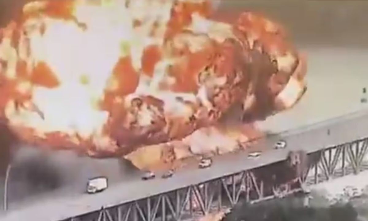 Tragedia en el Puente de las Américas: un muerto por explosión de camiones | Internacionales