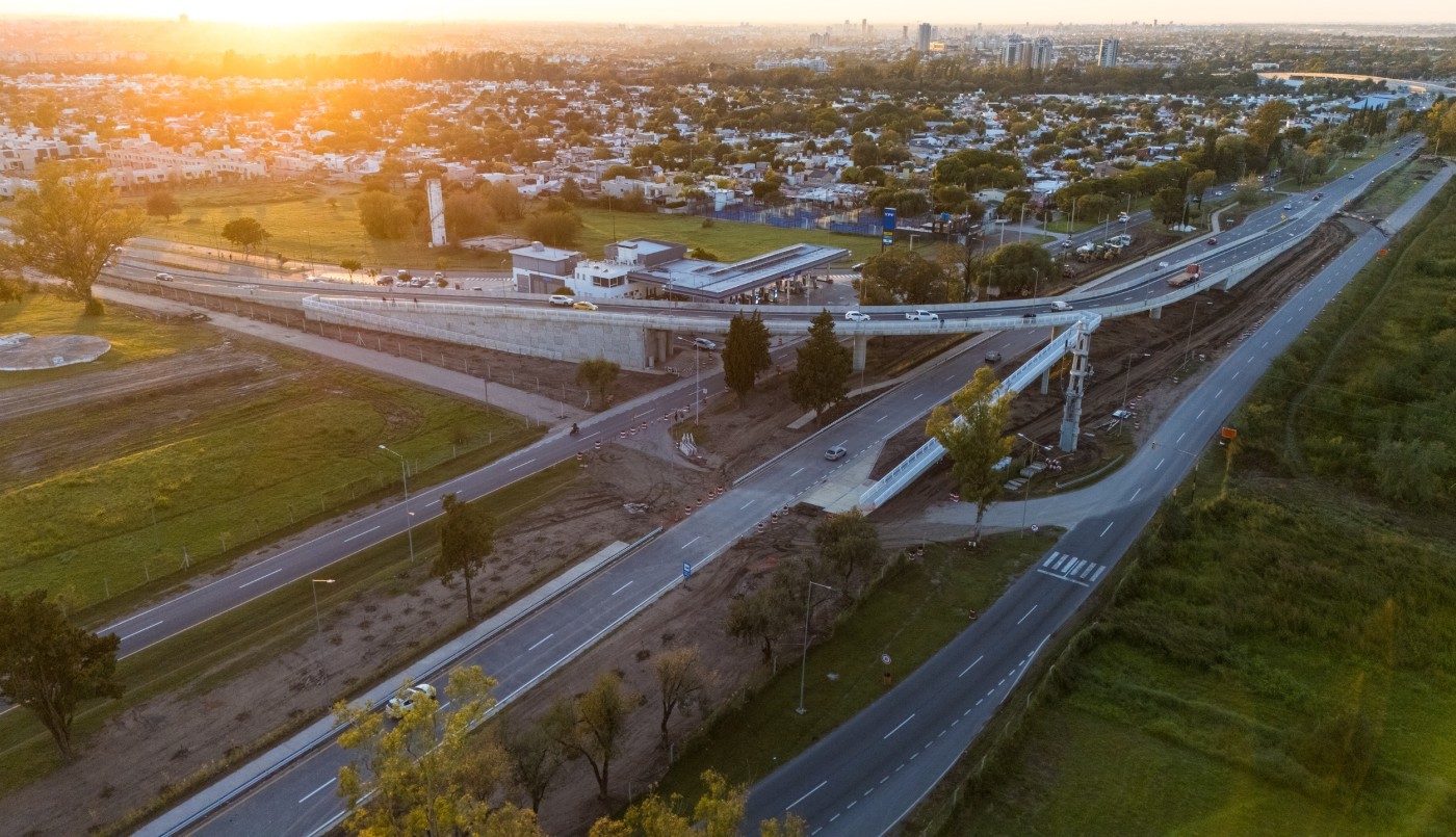 Llaryora inauguró el altonivel de Valle Escondido y agiliza el tránsito en Córdoba | Córdoba