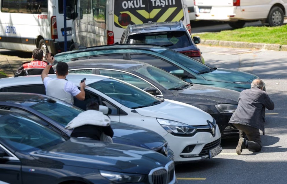 Tiroteo frente al consulado de Israel en Estambul: un atacante abatido y dos heridos | Internacionales