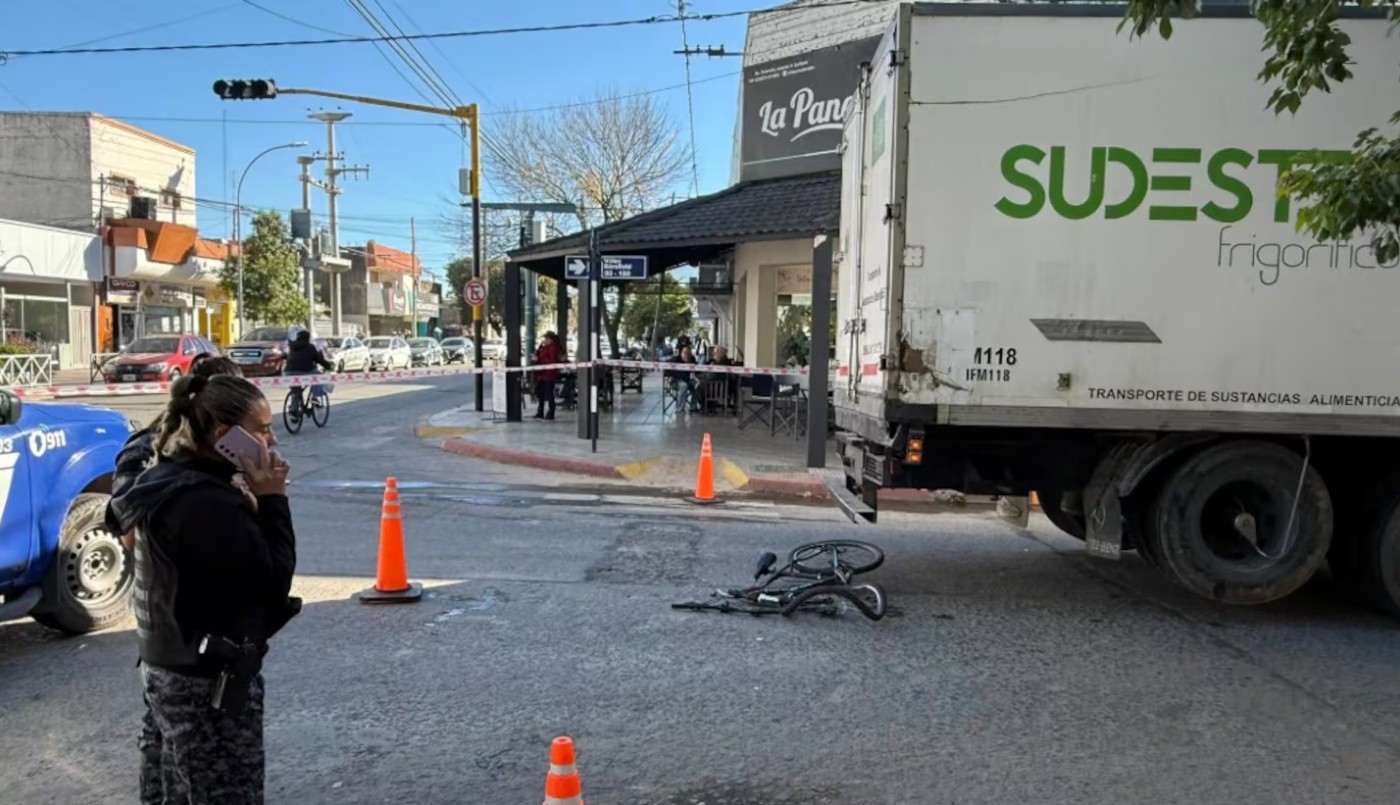 Tragedia en Bell Ville: murió una niña de 13 años tras un choque entre una bicicleta y un camión | Córdoba