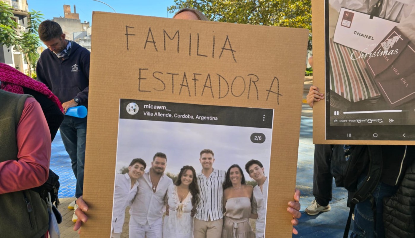 Protesta de damnificados por Márquez y Asociados frente a Tribunales en Córdoba | Córdoba