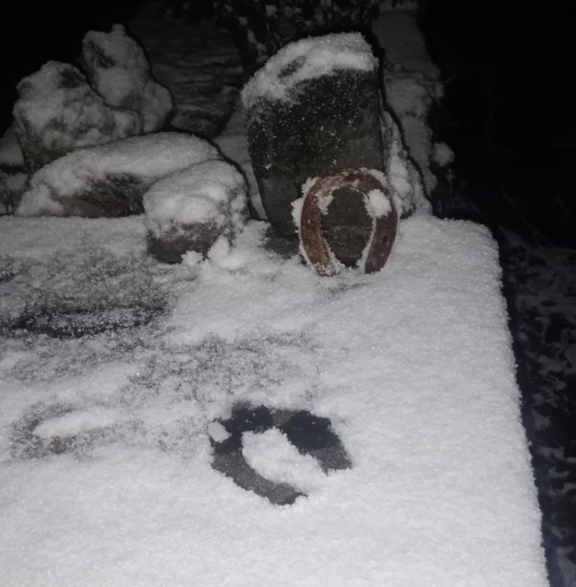 El Cerro Champaquí amaneció cubierto de nieve tras el fuerte descenso de temperatura | Córdoba