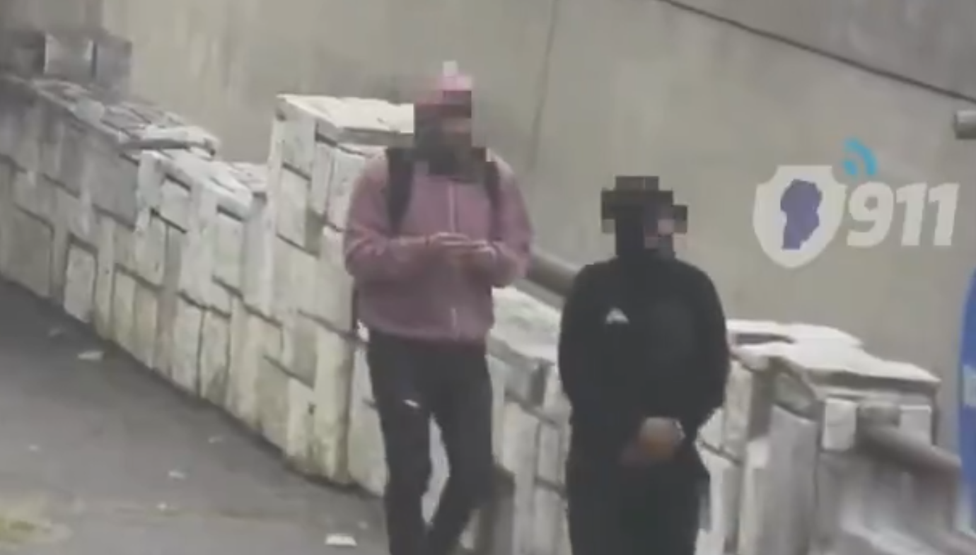 Detuvieron a dos hombres tras un robo y una fuga en moto por barrios de la ciudad | Córdoba