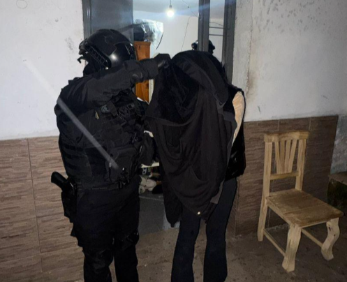 Detuvieron a una mujer y desbarataron un punto de venta de drogas tras un allanamiento | Córdoba