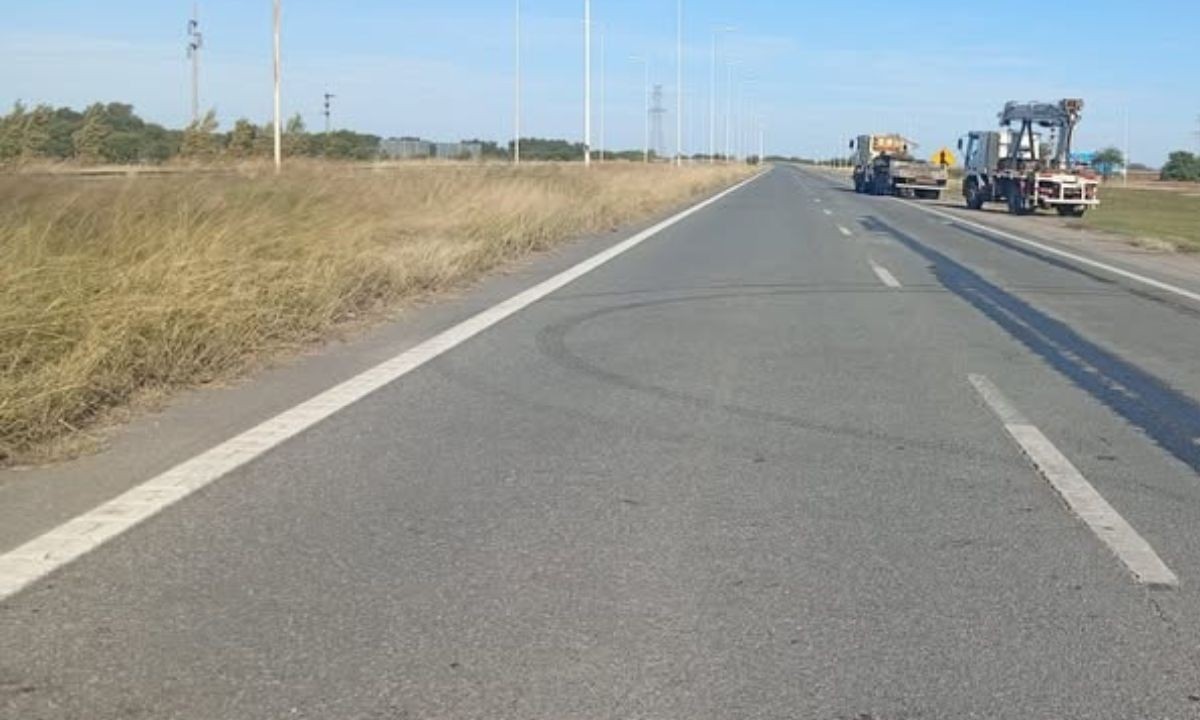 Choque de camiones en la Autopista Rosario-Córdoba: dos conductores heridos en Pilar | Córdoba