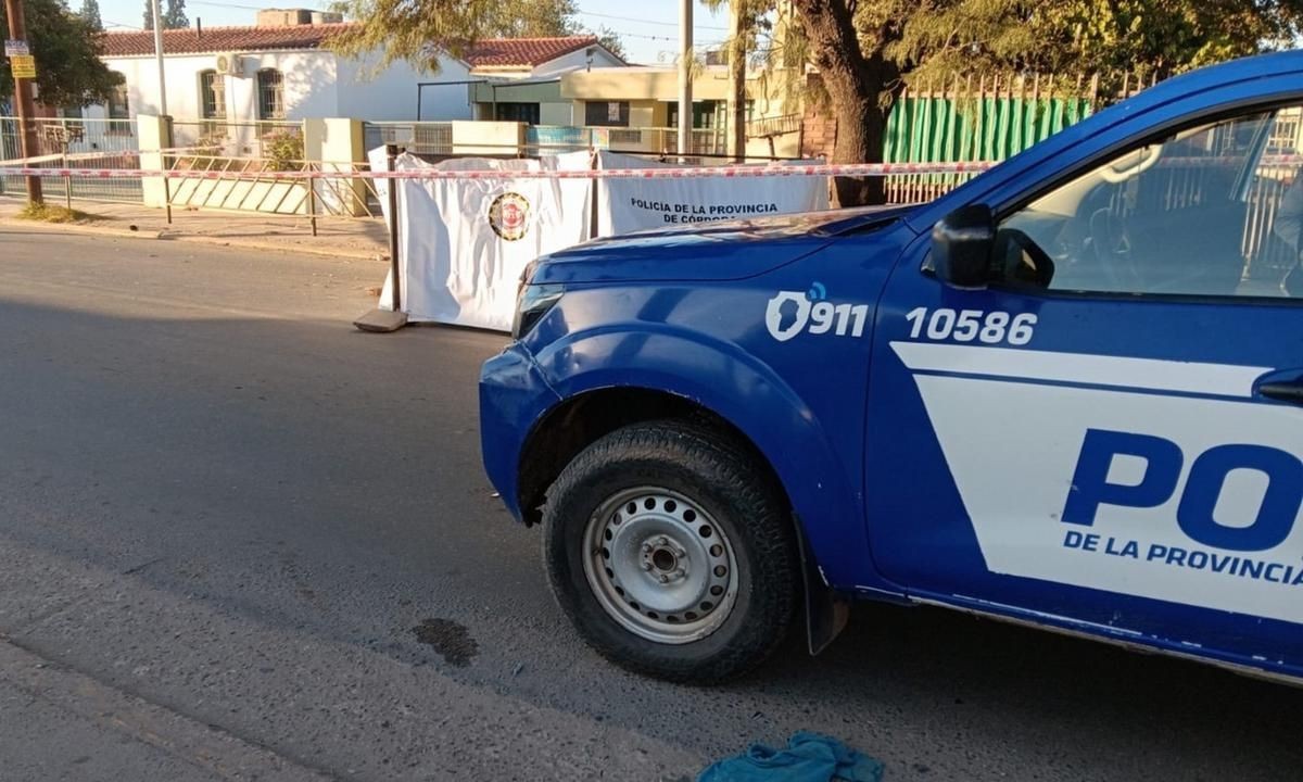 Tragedia vial en Córdoba: motociclista de 40 años murió al chocar contra un árbol | Córdoba