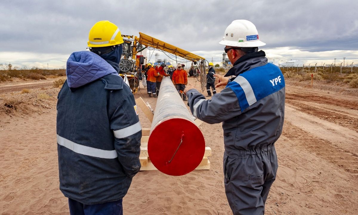 YPF invertirá 25.000 millones de dólares en Vaca Muerta con el proyecto LLL Oil | Política y economía