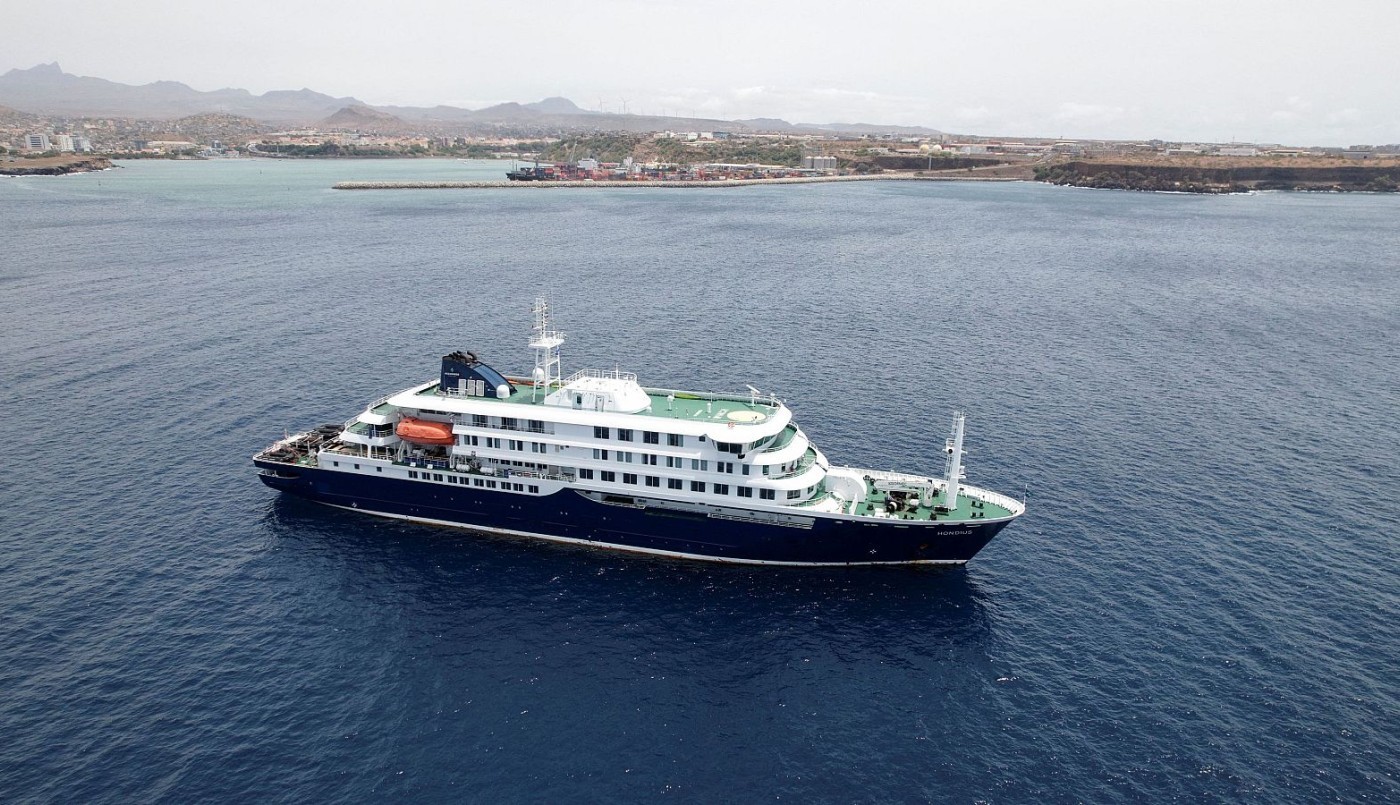 Los tripulantes del crucero con hantavirus son evacuados y regresan a sus países | Actualidad