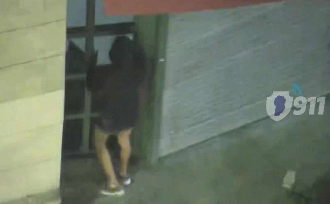 Detuvieron a un hombre por destrozos en un acceso del Patio Olmos | Córdoba