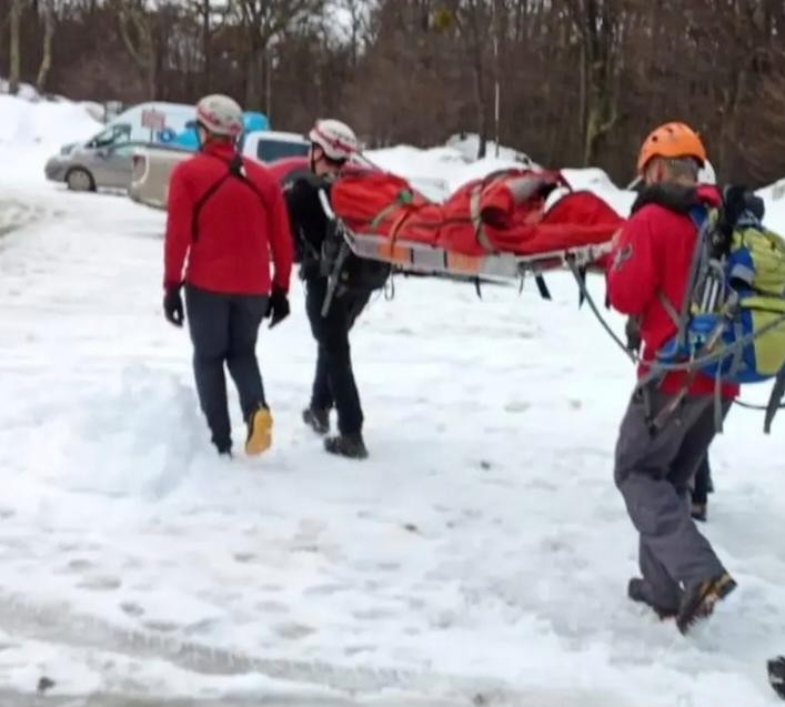 Tierra del Fuego: murieron un guía y una turista mientras hacían trekking en un glaciar | Actualidad