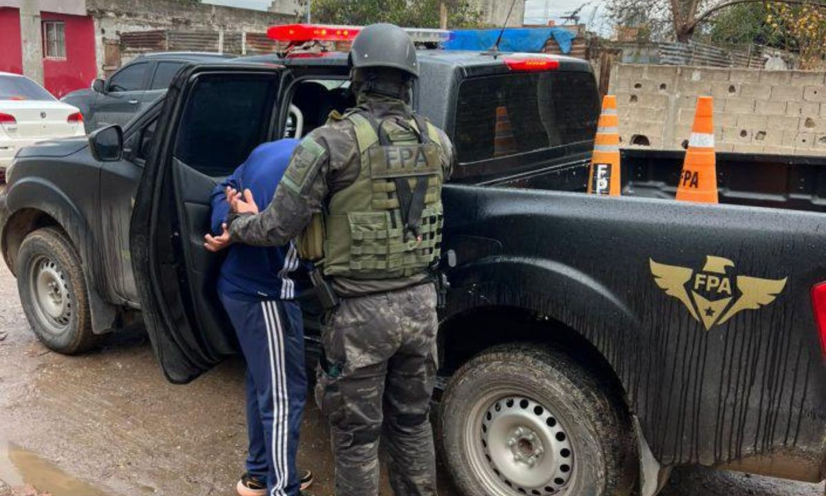 Desbaratan seis puntos de venta de droga en Bell Ville y detienen a tres personas | Córdoba