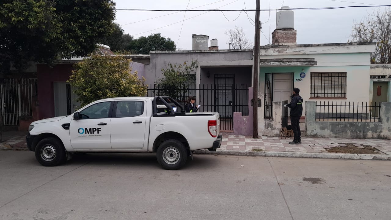 Allanaron la casa de los jóvenes que lavaron el auto vinculado a la investigación por Agostina Vega | Córdoba