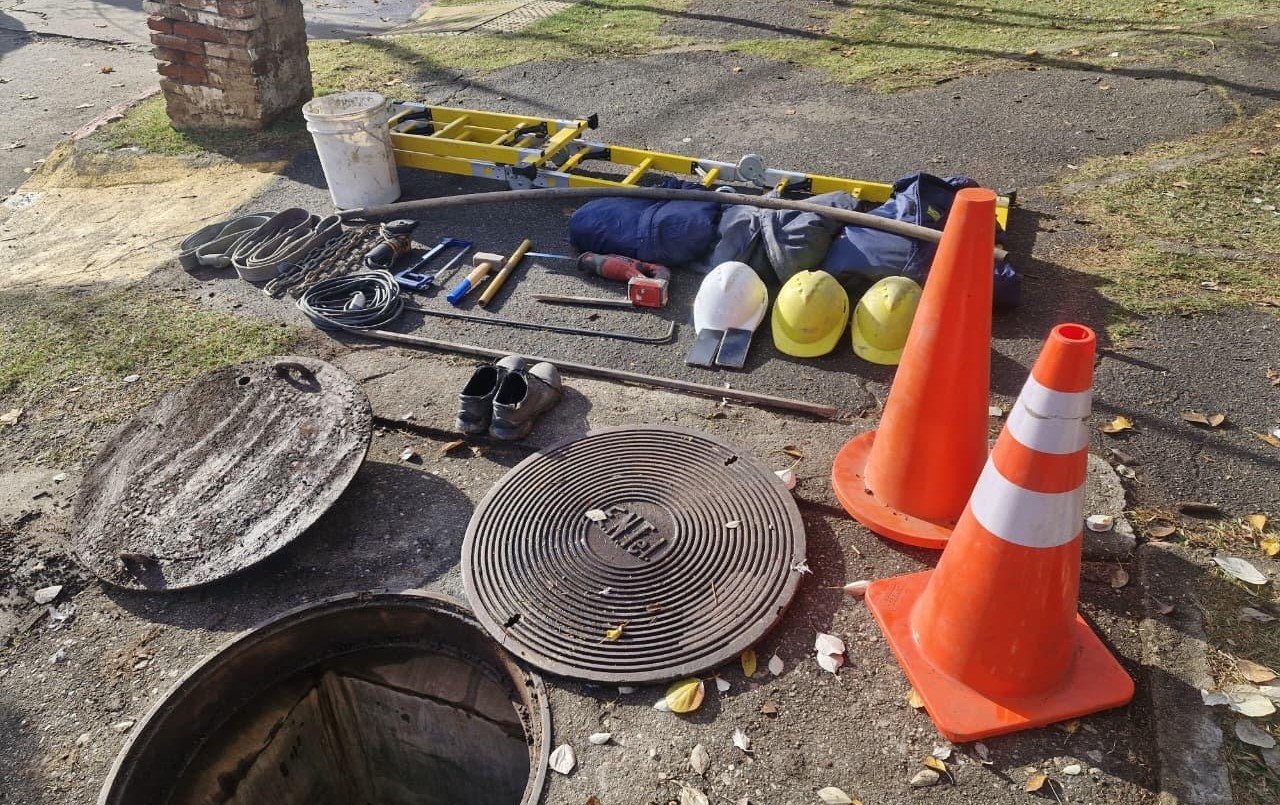 Se hacían pasar por trabajadores de una empresa y terminaron detenidos por el robo de cables | Córdoba