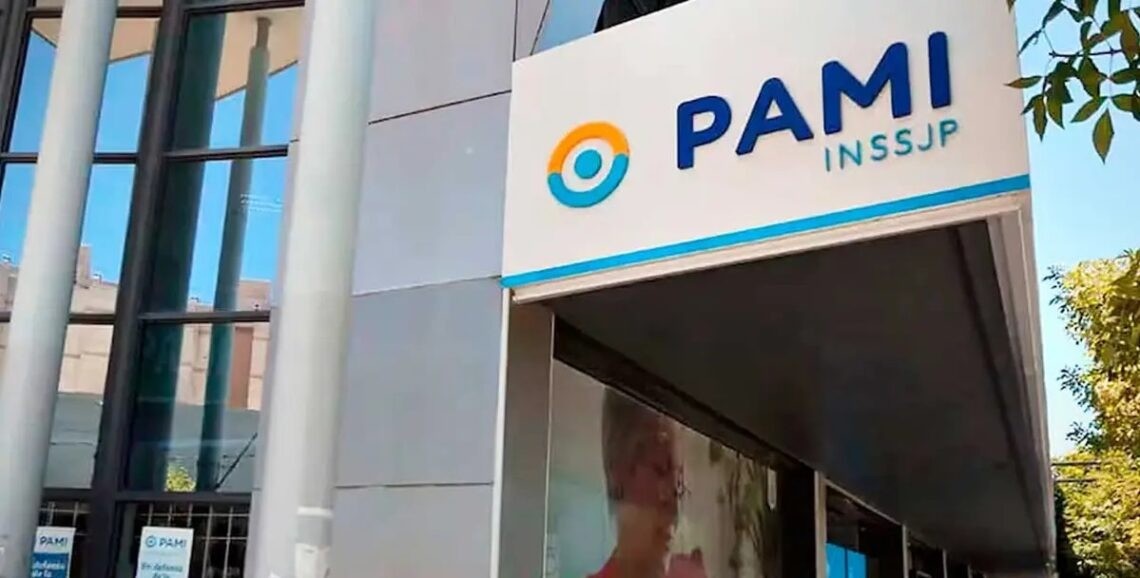 Médicos y odontólogos de PAMI realizan un paro de 72 horas en Córdoba por recortes en sus ingresos | Córdoba