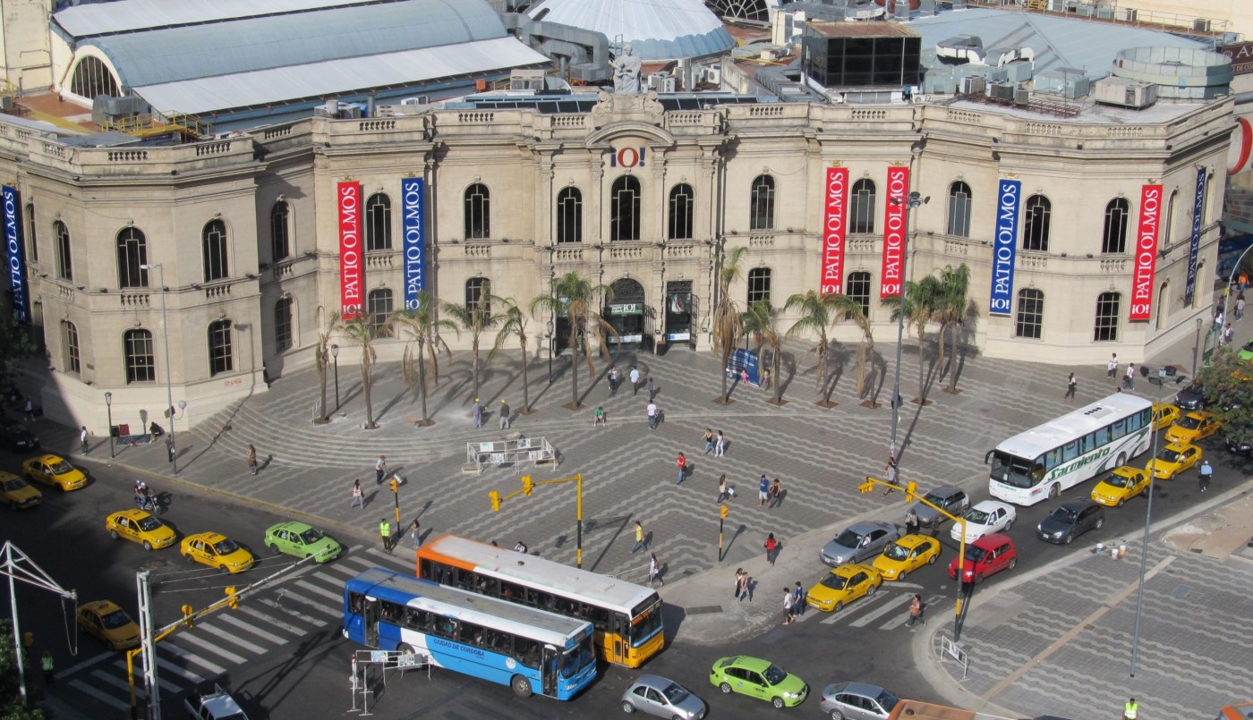 Operativo de seguridad: corte parcial frente al Patio Olmos por simulacro de incendio | Servicios
