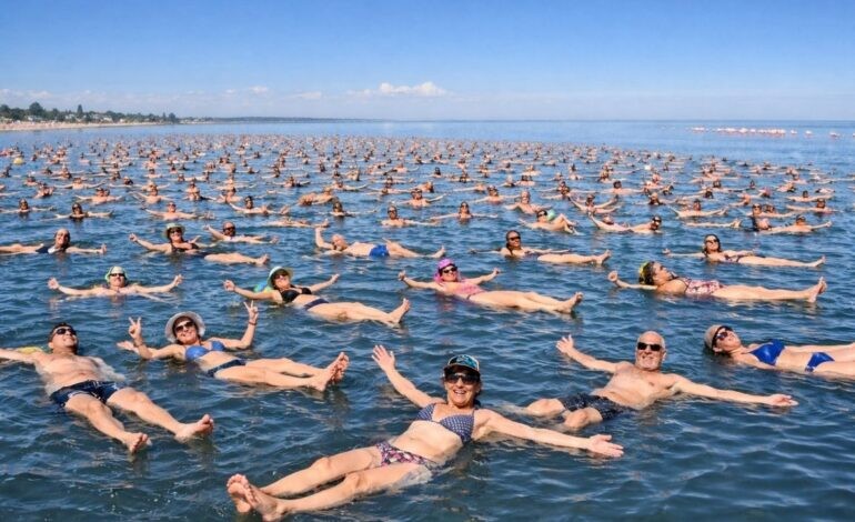 Festival de la Planchita en Miramar: más de 1.800 personas flotaron en Mar Chiquita y quedaron cerca del récord mundial | Actualidad