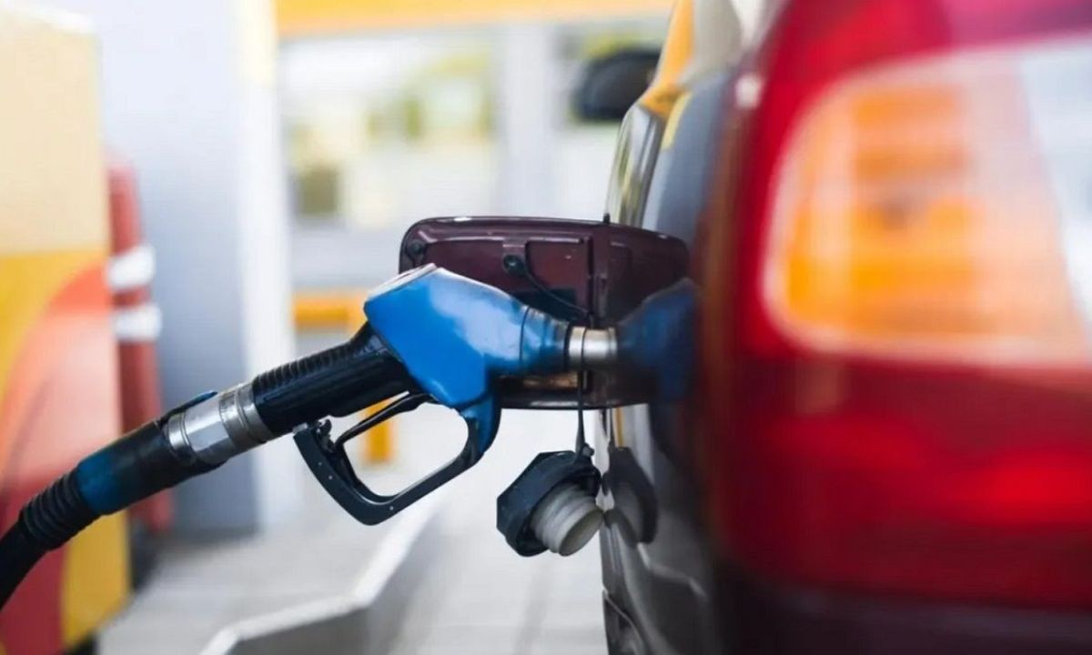 Aumenta la nafta este jueves: el Gobierno autorizó el ajuste de impuestos | Actualidad