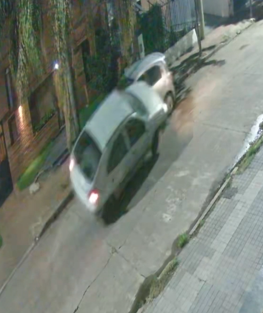 Indignación en Bajo Palermo: conductor embistió un auto estacionado y se dio a la fuga | Córdoba