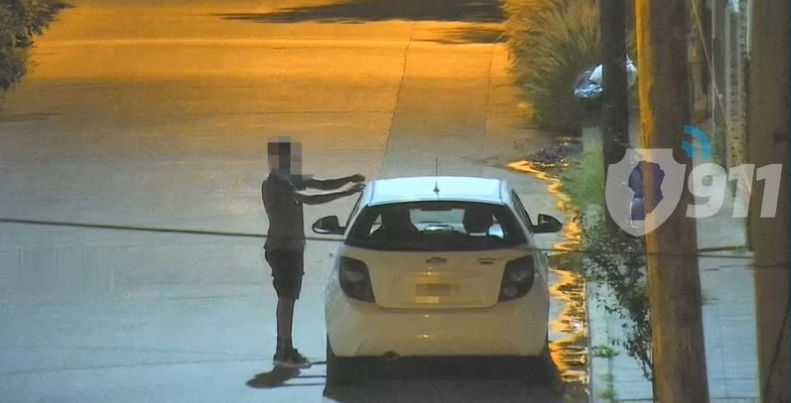 Los vieron en las cámaras y los detuvieron tras intentar robar un auto en Talleres Sud | Córdoba