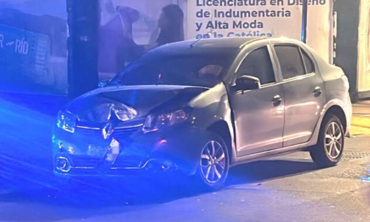 Choque y vuelco en pleno centro de Córdoba: dos autos colisionaron y no hubo heridos | Córdoba