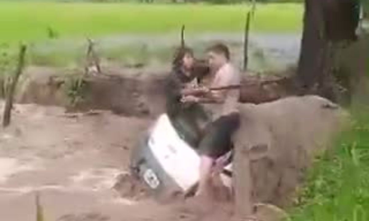 Dramático rescate en Salta: salvan a turistas arrastrados por el agua en la ruta 68 | Actualidad