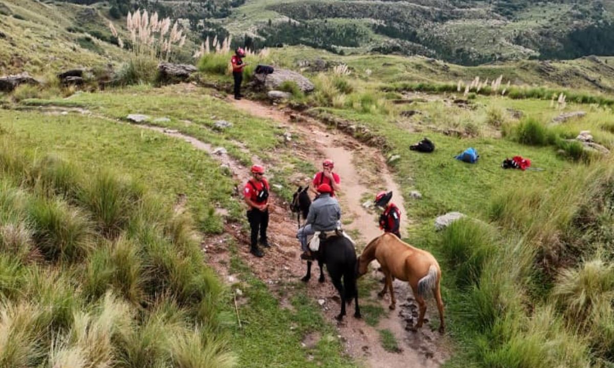 El DUAR rescató a un baqueano que quedó atrapado por la crecida en el Champaquí | Córdoba