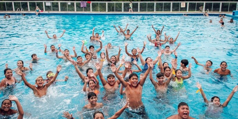 Verano 2026: más de 200 talleres gratuitos en Parques Educativos y Centros de Encuentro Barrial | Servicios