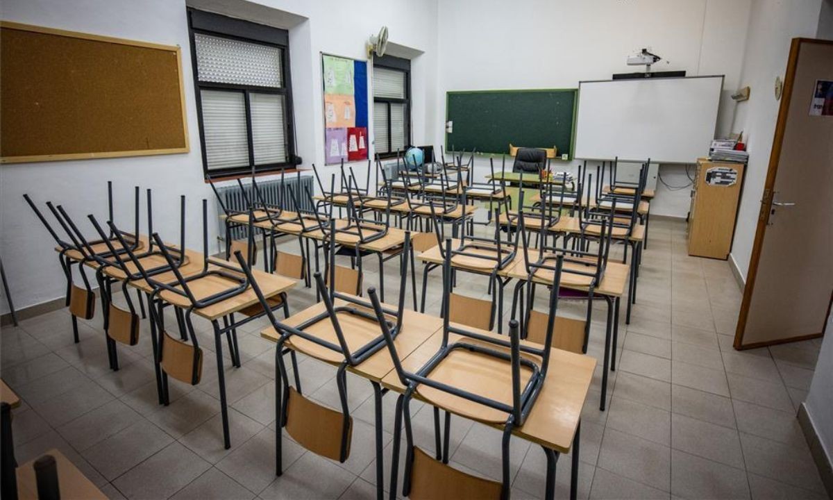 Falta de bancos en Carlos Paz: familias migran a la escuela pública por las cuotas | Córdoba