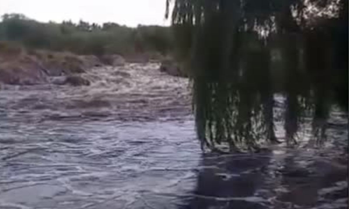 Importante crecida del río Mina Clavero: alertan por riesgos a vecinos y turistas | Córdoba