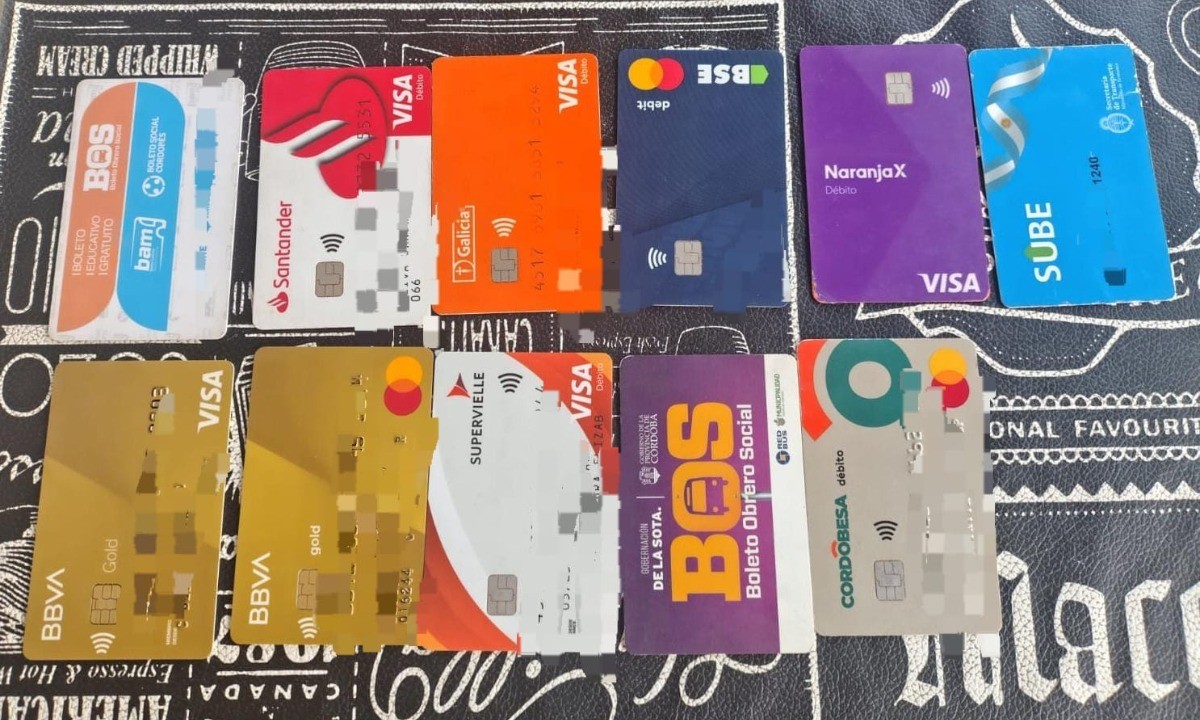 Intentó robar en pleno Centro y lo retuvieron: tenía ocho tarjetas bancarias ajenas | Córdoba