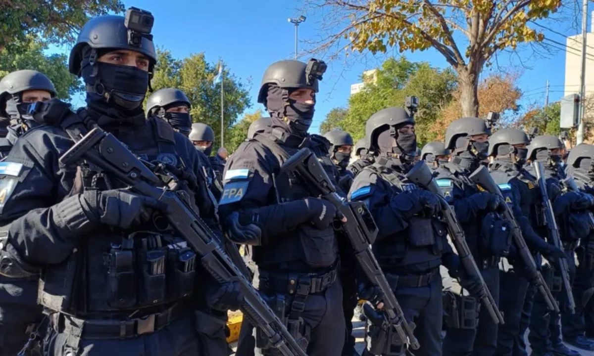 Megaoperativo narco en Córdoba: caen dos bandas con 10 ladrillos de droga y millones | Córdoba