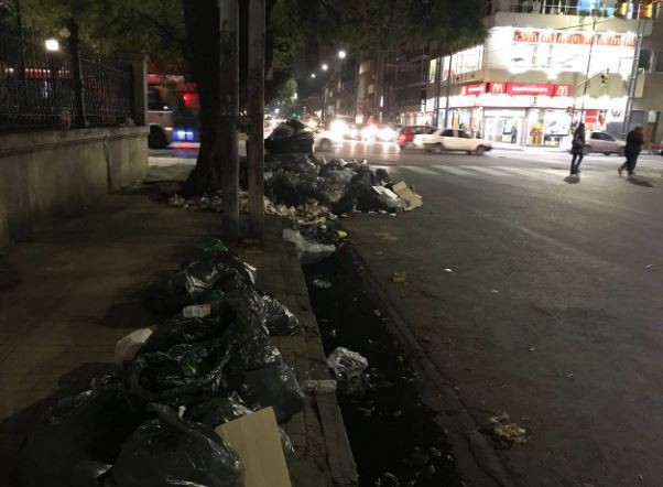 Córdoba amaneció repleta de basura | Telefe Noticias