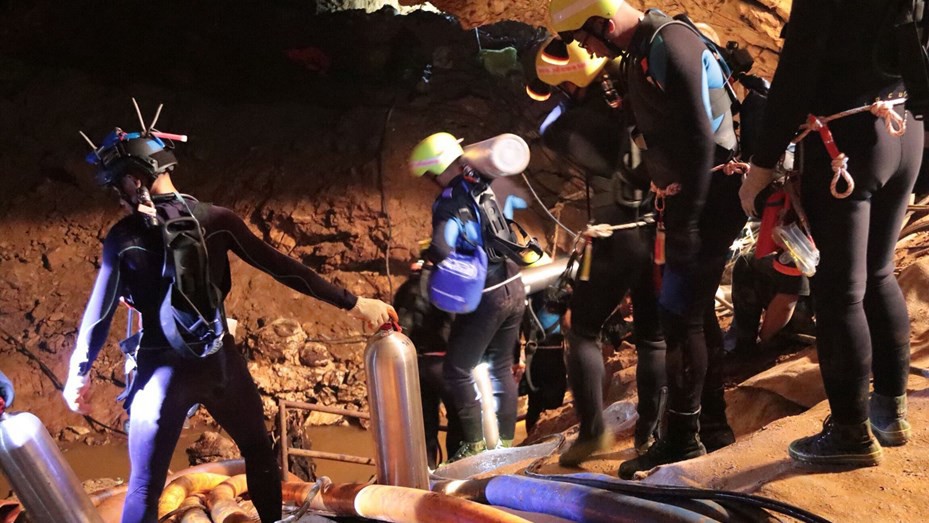 Tailandia: les dieron sedantes a los chicos atrapados en la cueva antes del rescate | Telefe Noticias