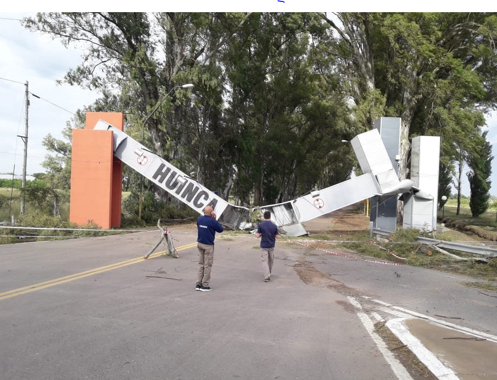 Fuertes vientos e importantes destrozos en Huinca Renancó | Actualidad