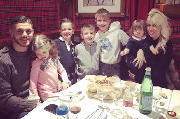 La feria americana de Wanda Nara: ofrece sus carteras y zapatos usados | Espectáculos