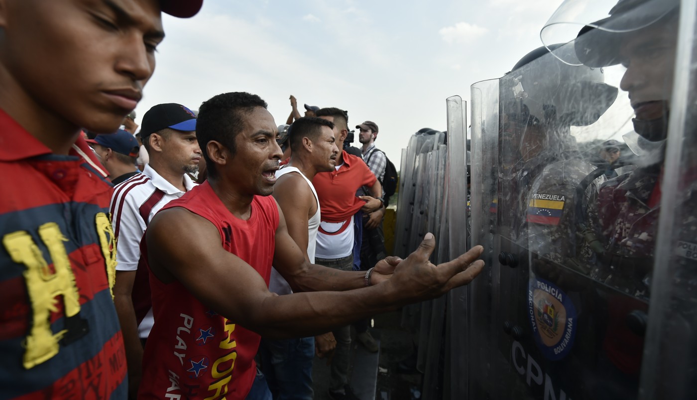 Venezuela: Maduro cerró puentes fronterizos con Colombia | Internacionales