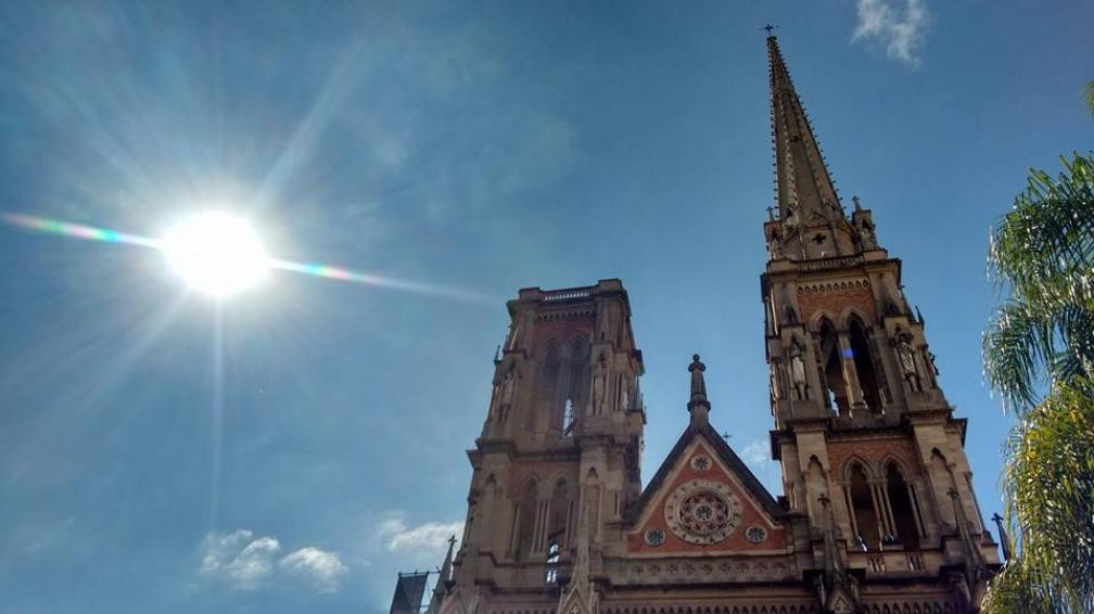 Martes cálido, húmedo y con neblinas matinales | Córdoba