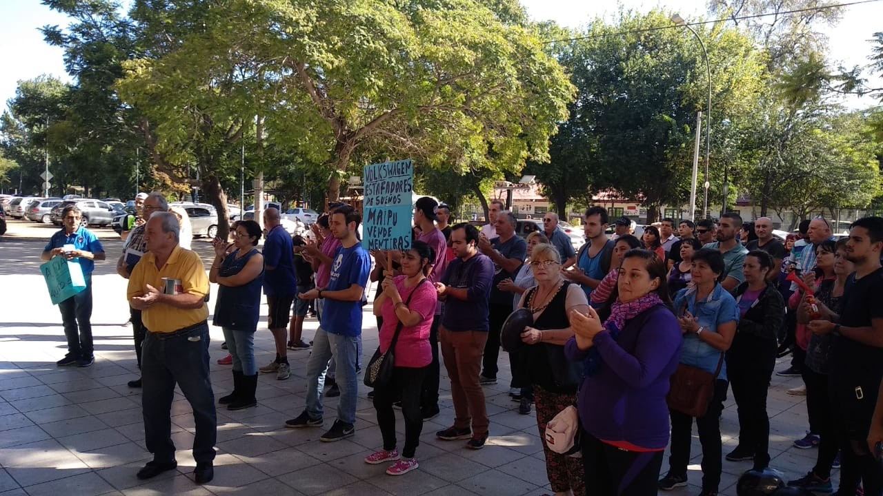 Reclamo colectivo de titulares de autoplanes frente a tribunales | Córdoba