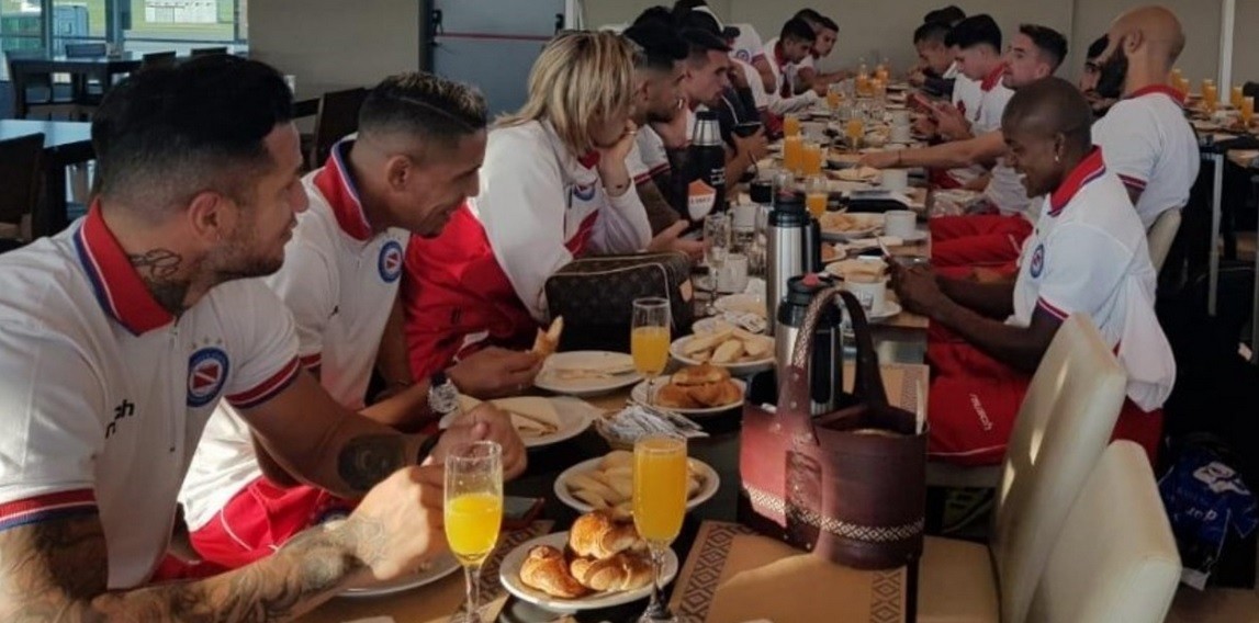 Argentinos elevó una queja a Conmebol porque Estudiantes de Mérida le negó hielo antes del partido | Deportes