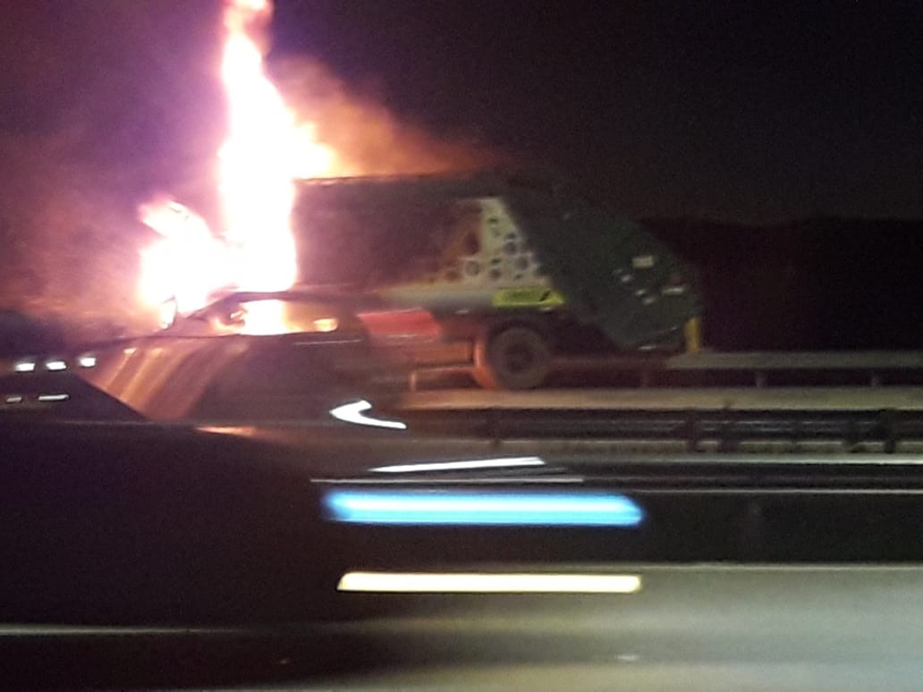 Se prendió fuego un camión recolector de residuos | Córdoba