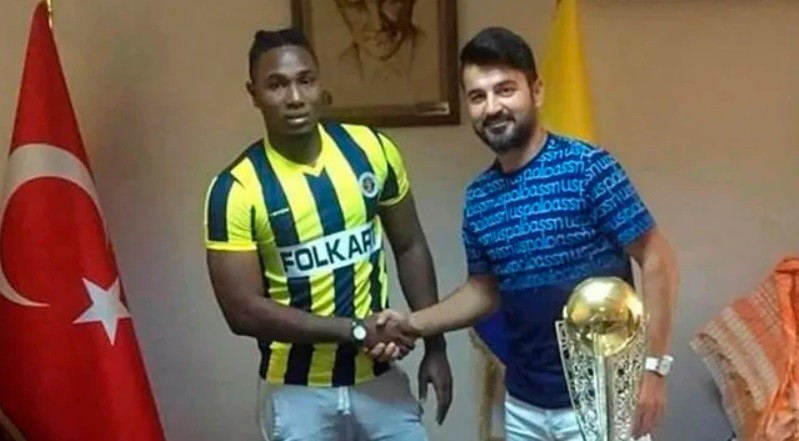 Contrataron a un futbolista y en 24 horas lo echaron: se confundieron de nombre | Deportes