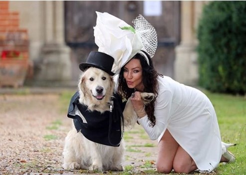 La modelo que se cansó de los hombres y se casó con su perro | Redes