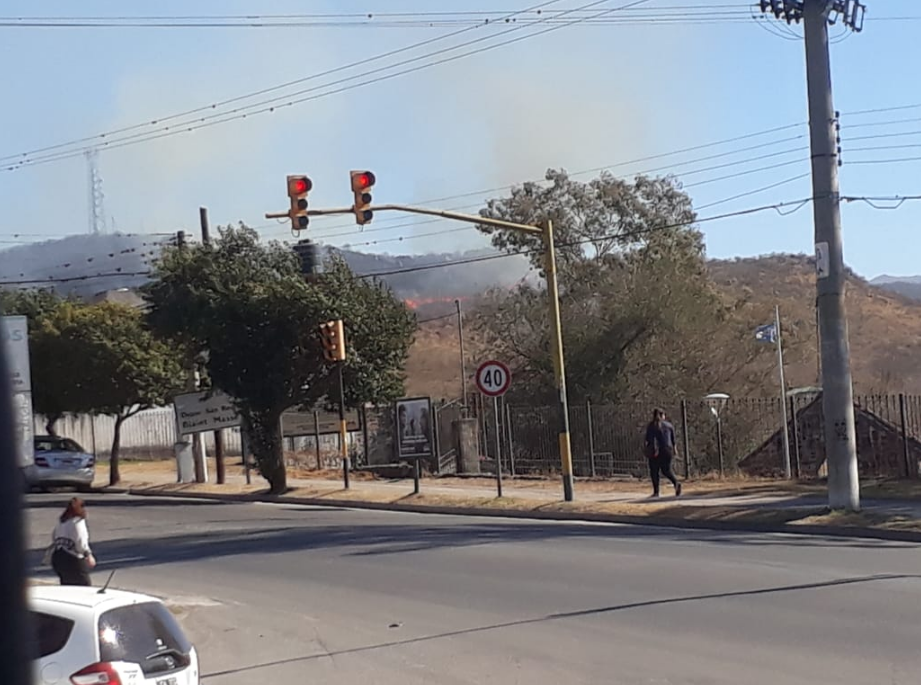 Controlaron el incendio en La Calera pero las llamas acechan en La Granja | Córdoba